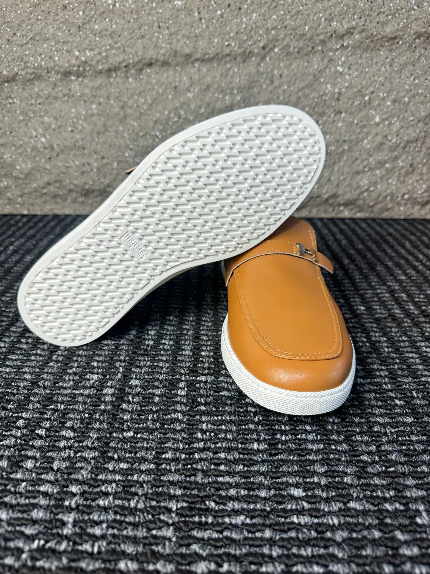 Men's men's shoes 💰440 [New style] 🪷🪷[HERMES] Hermès - High-end quality, the same style as the official website - Upper: 🔝 Nappa calfskin, with iconic H metal - Lining: water-dyed cowhide - Outsole: ultra-light TPU molded outsole - Ultra-high quality control·Fine workmanship: highlighted (high-end·luxury·grade) -Size: 38-44 (45 can be customized)·